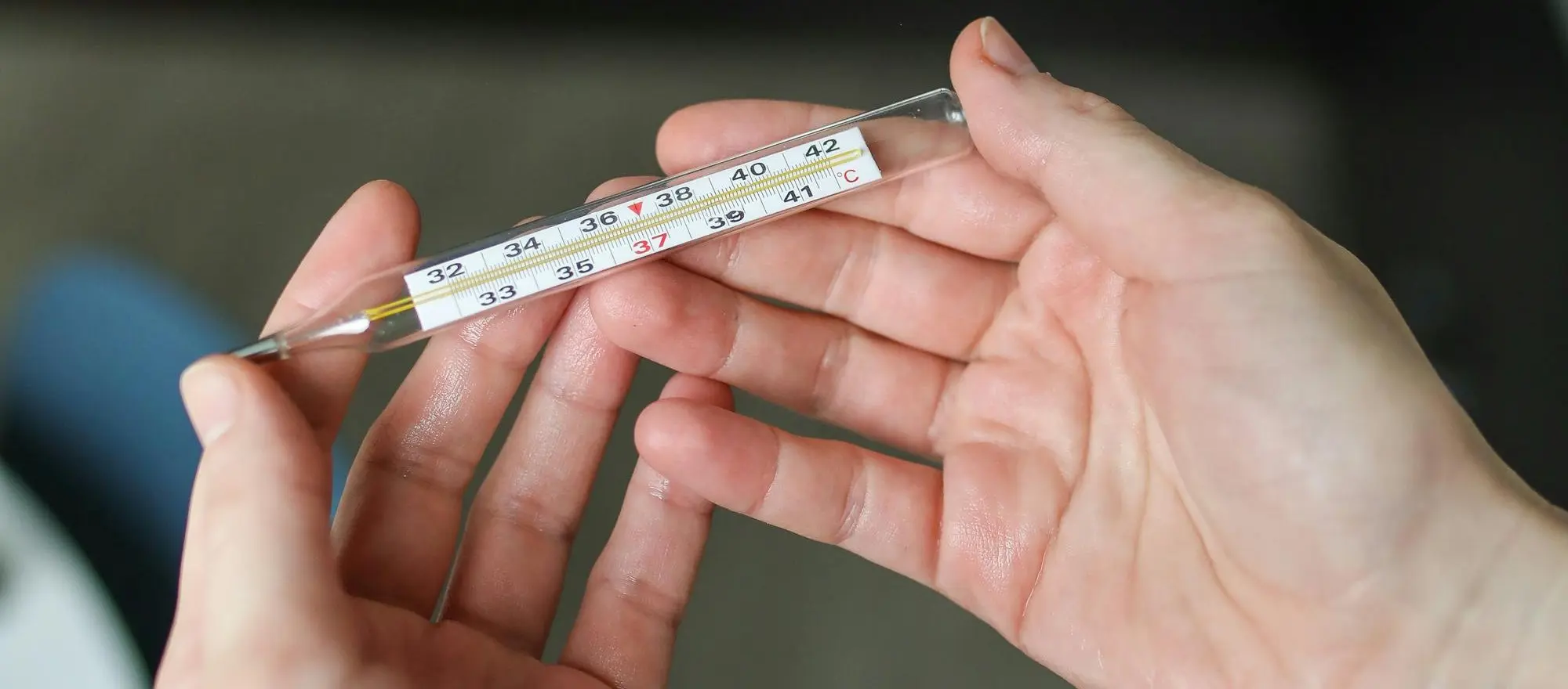 symptoms of the flu in adults and children